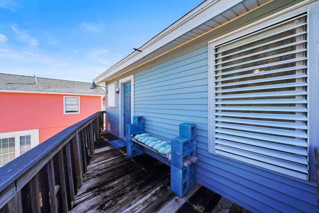 Galveston Beach House Family/Pet Friendly Exterior photo