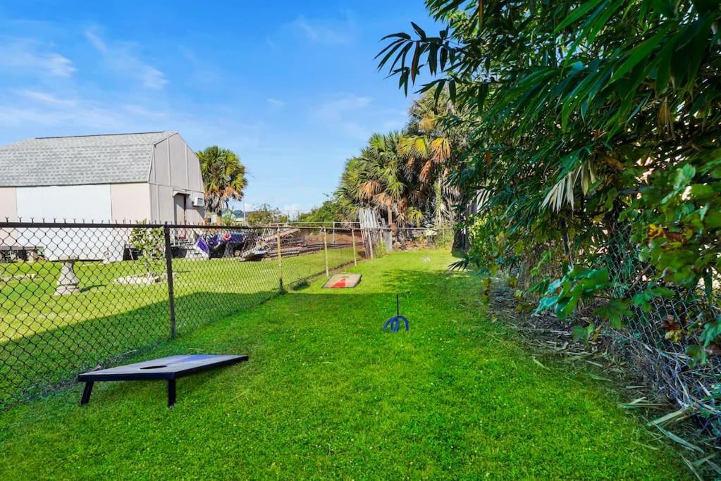 Galveston Beach House Family/Pet Friendly Exterior photo